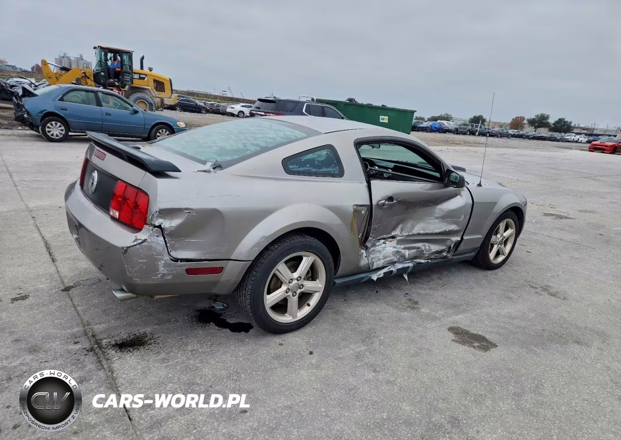 2008 Ford Mustang VIN:1ZVHT80N085170715 - 3
