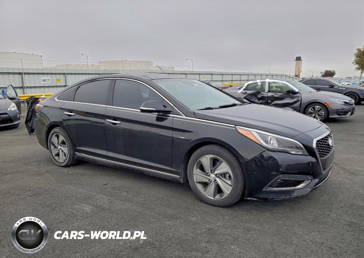 2016 Hyundai Sonata Hybrid VIN:KMHE34L11GA019343 - 4