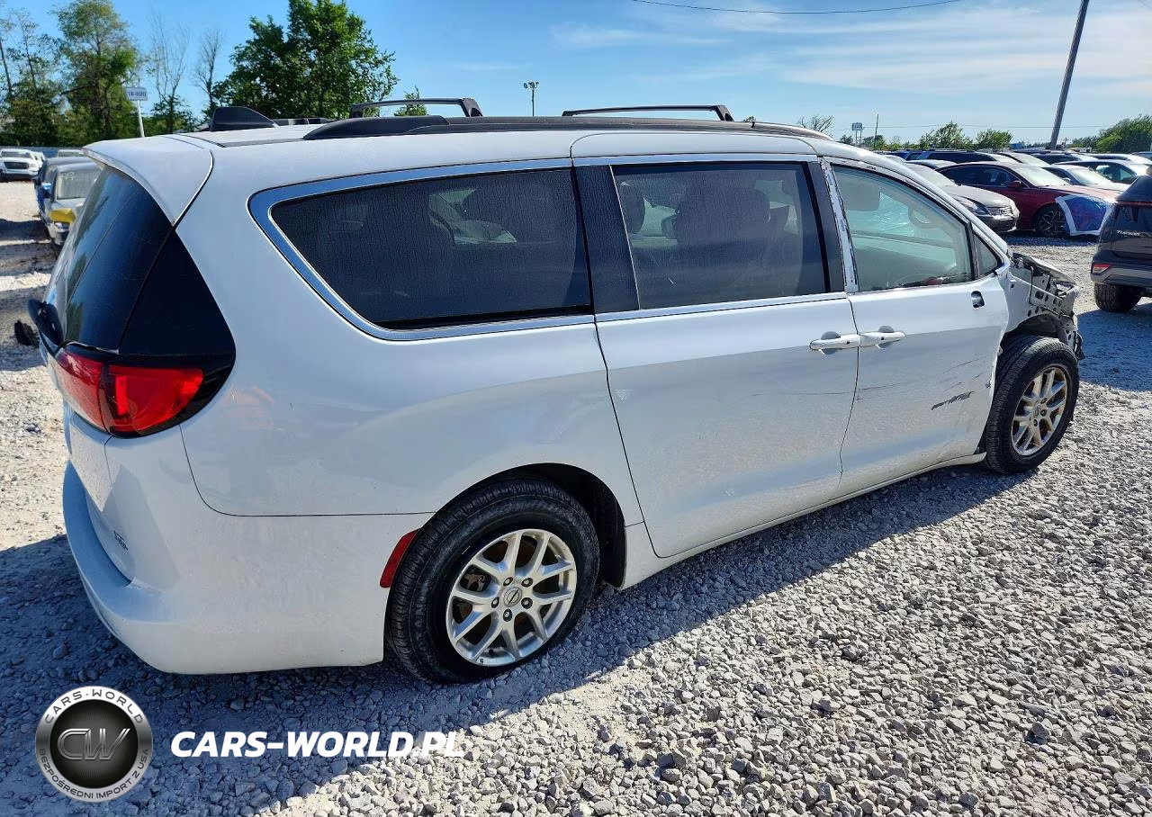 2021 Chrysler Voyager Lxi VIN:2C4RC1DG2MR515377 - 3