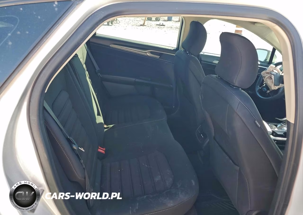 2019 Ford Fusion Se VIN:3FA6P0LU5KR105081 - 10