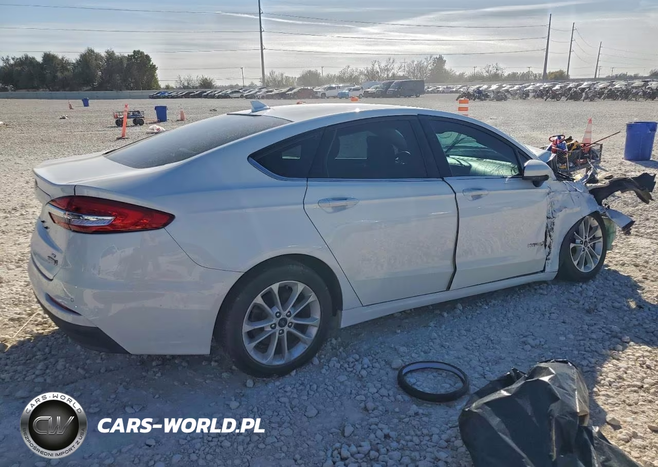 2019 Ford Fusion Se VIN:3FA6P0LU5KR105081 - 3
