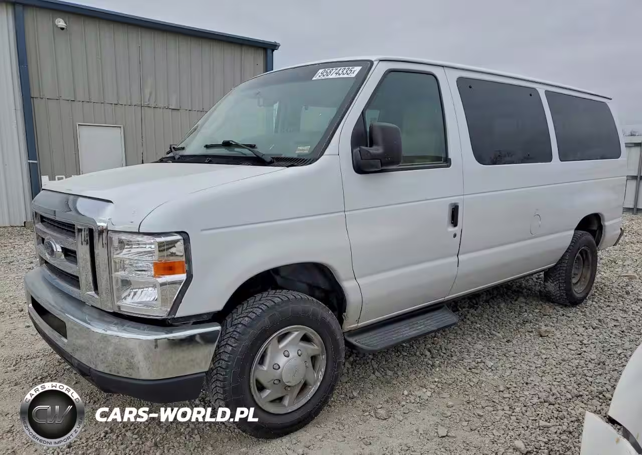 2013 Ford Econoline E350 Super Duty Wagon