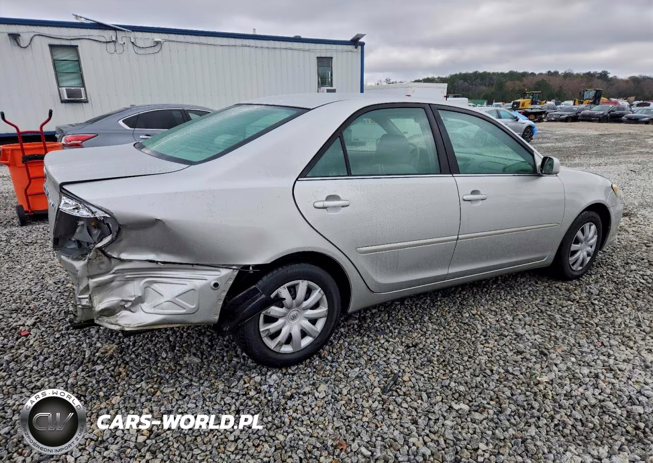 2005 Toyota Camry Le VIN:4T1BE32K85U623954 - 3