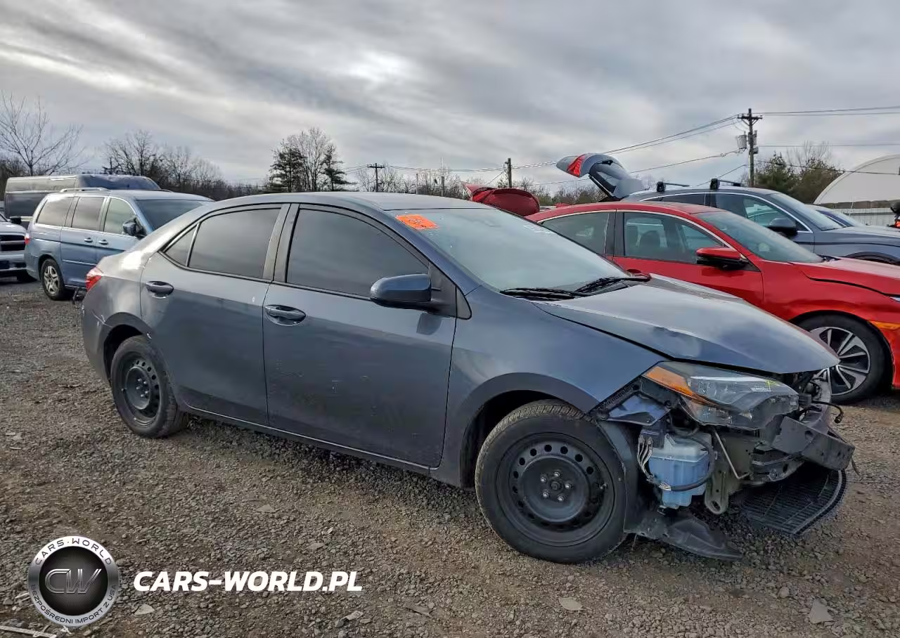 2018 Toyota Corolla L VIN:5YFBURHE5JP849002 - 4