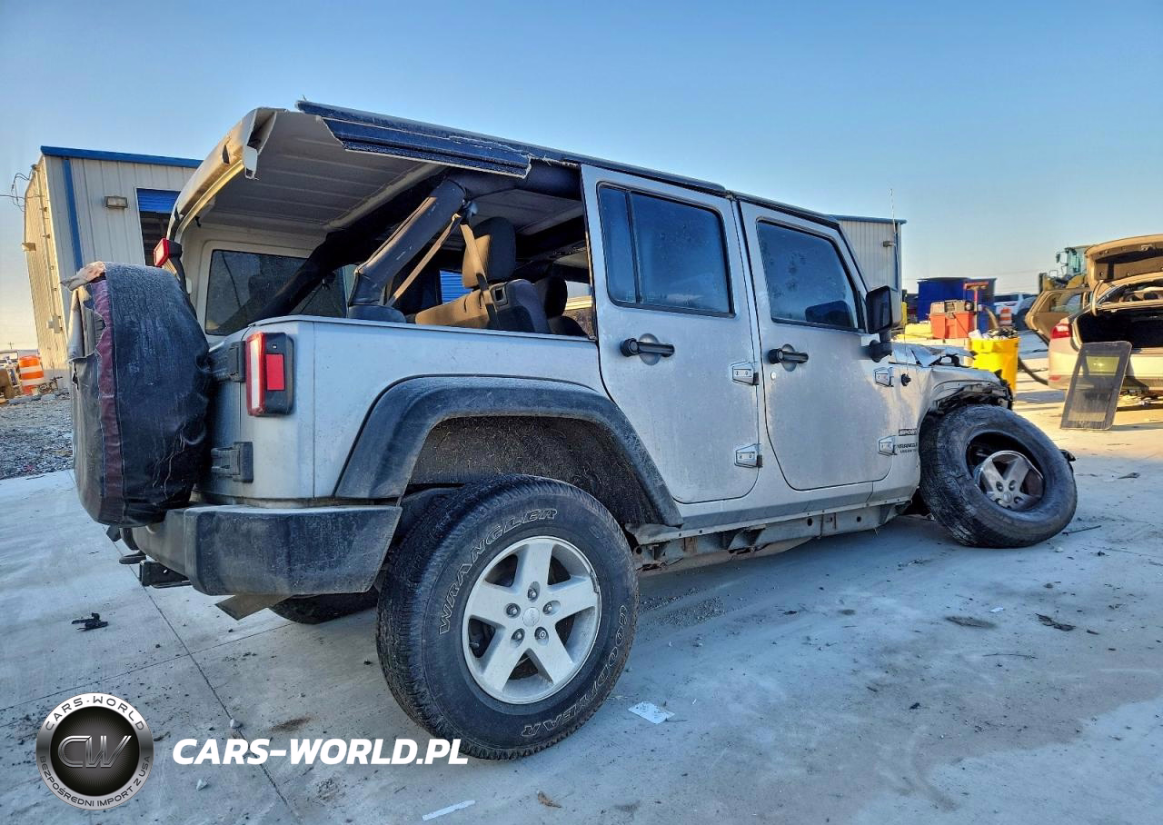 2016 Jeep Wrangler Unlimited Sport VIN:1C4BJWDGXGL211215 - 3