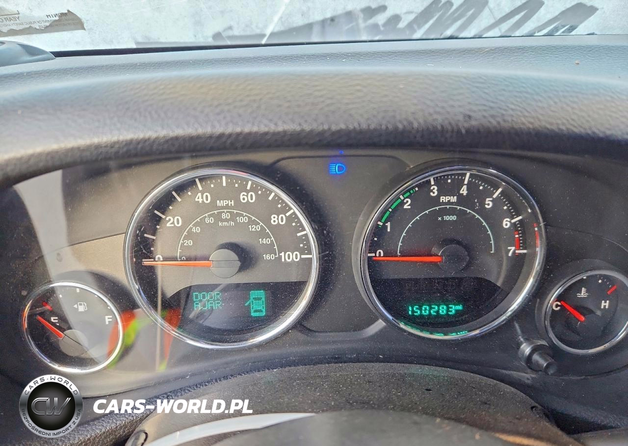 2016 Jeep Wrangler Unlimited Sport VIN:1C4BJWDGXGL211215 - 9