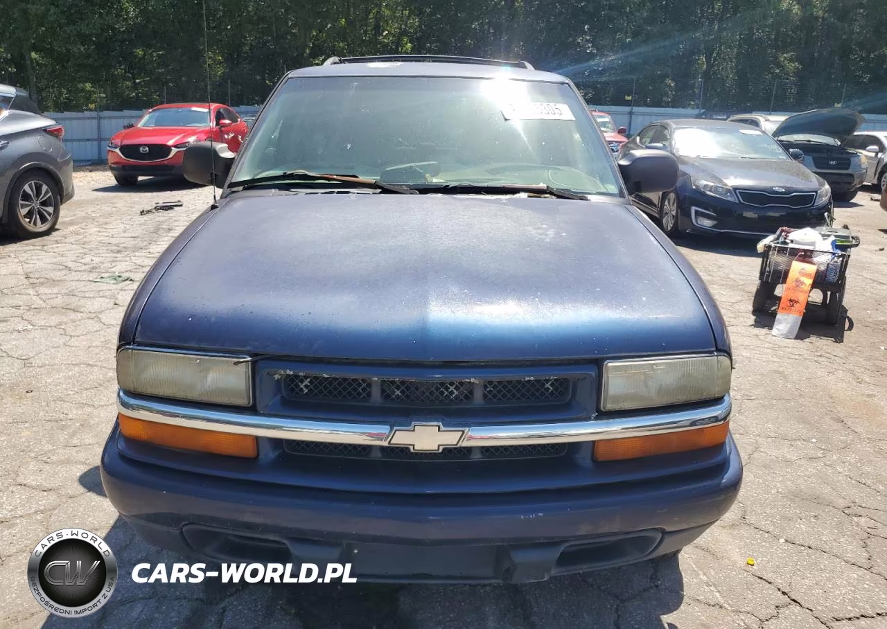 2002 Chevrolet Blazer VIN:1GNCS13W32K210295 - 5