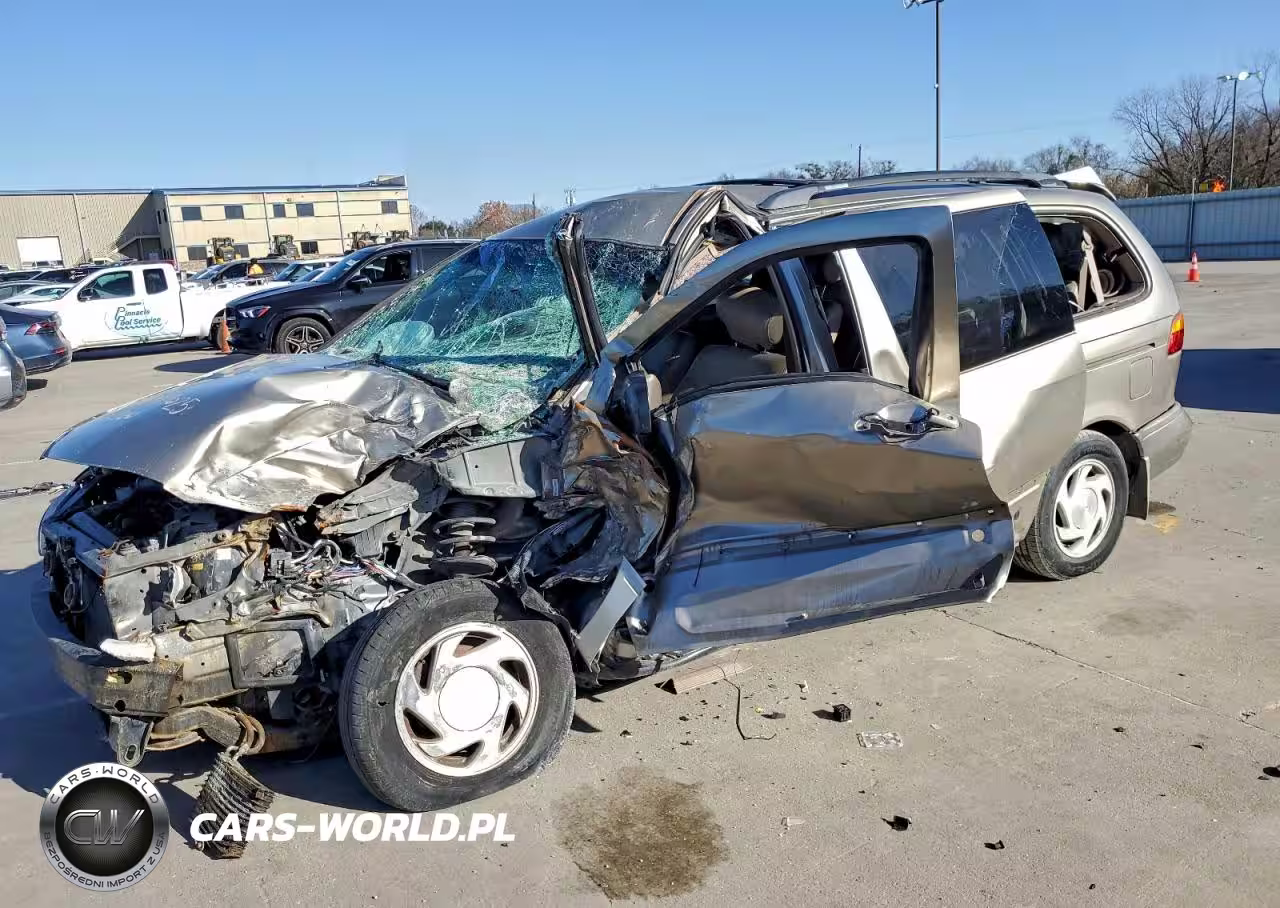 2000 Toyota Sienna Le