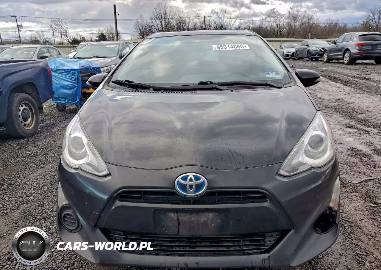 2015 Toyota Prius C VIN:JTDKDTB34F1582919 - 5
