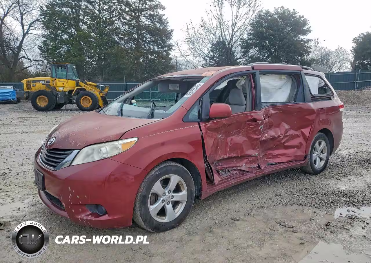2011 Toyota Sienna Le