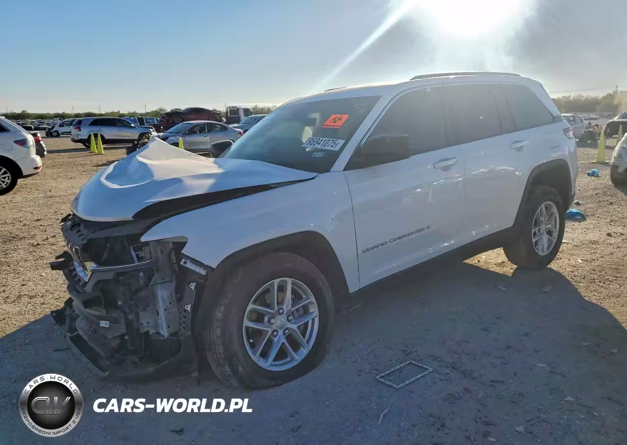 2025 Jeep Grand Cherokee Laredo