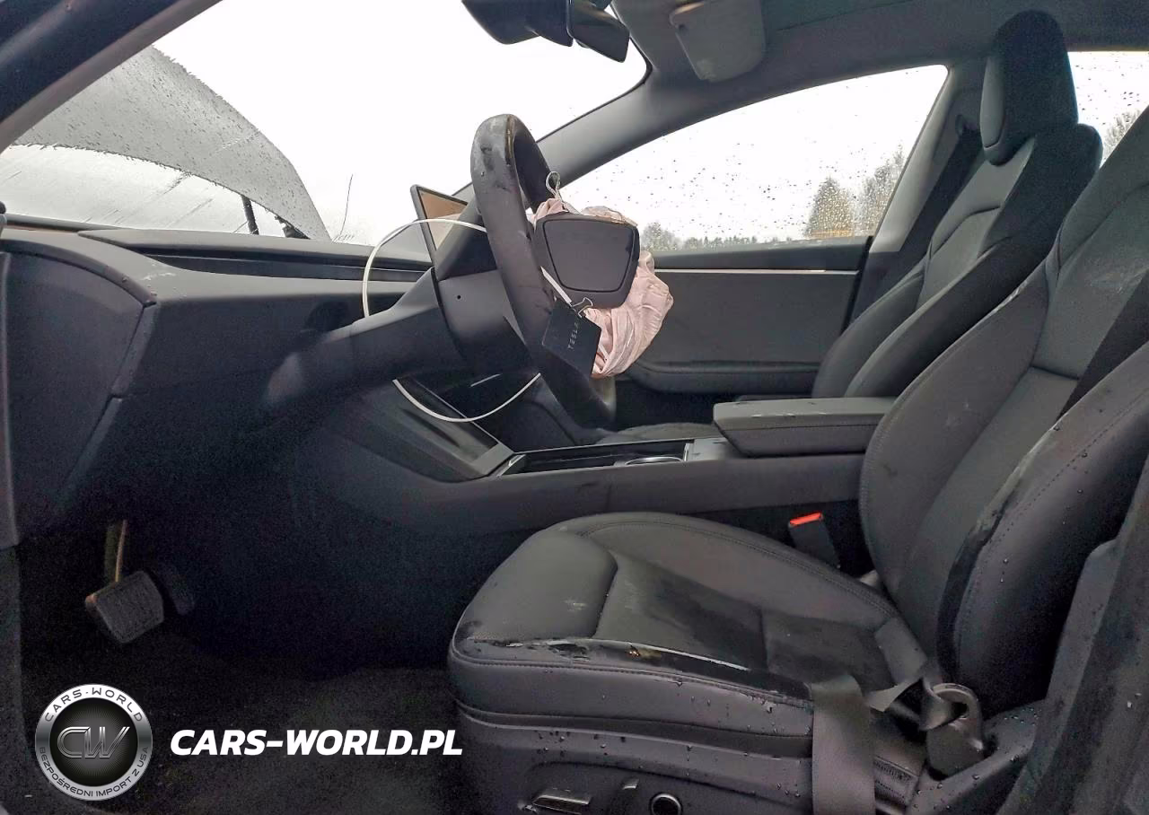 2025 Tesla Model 3 VIN:5YJ3E1EAXSF081308 - 7