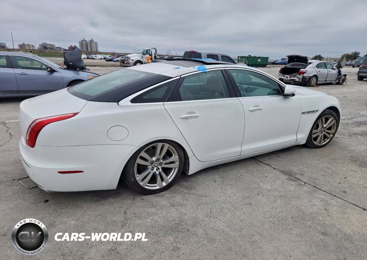 2012 Jaguar Xj VIN:SAJWA1CBXCLV37621 - 3