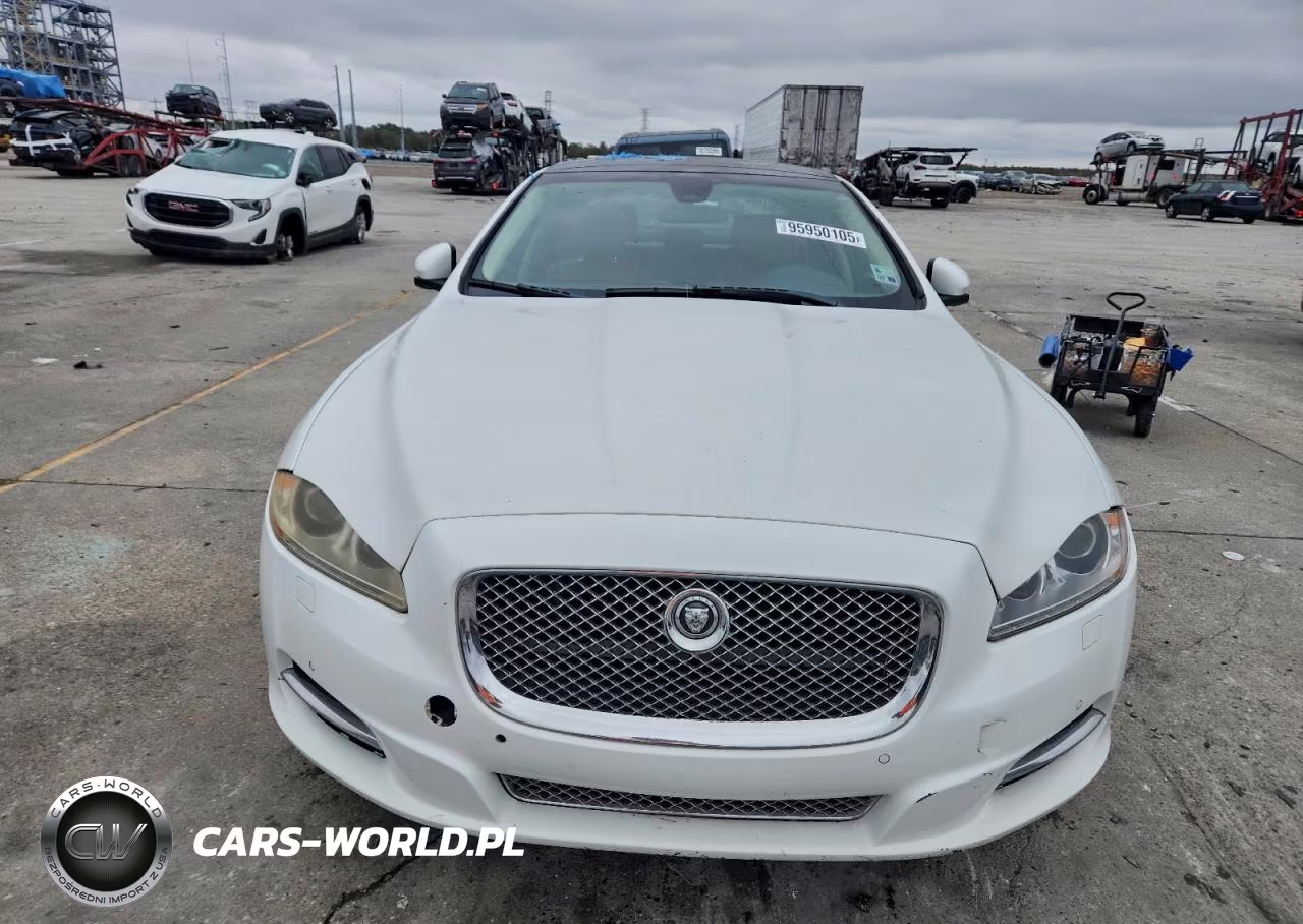 2012 Jaguar Xj VIN:SAJWA1CBXCLV37621 - 5