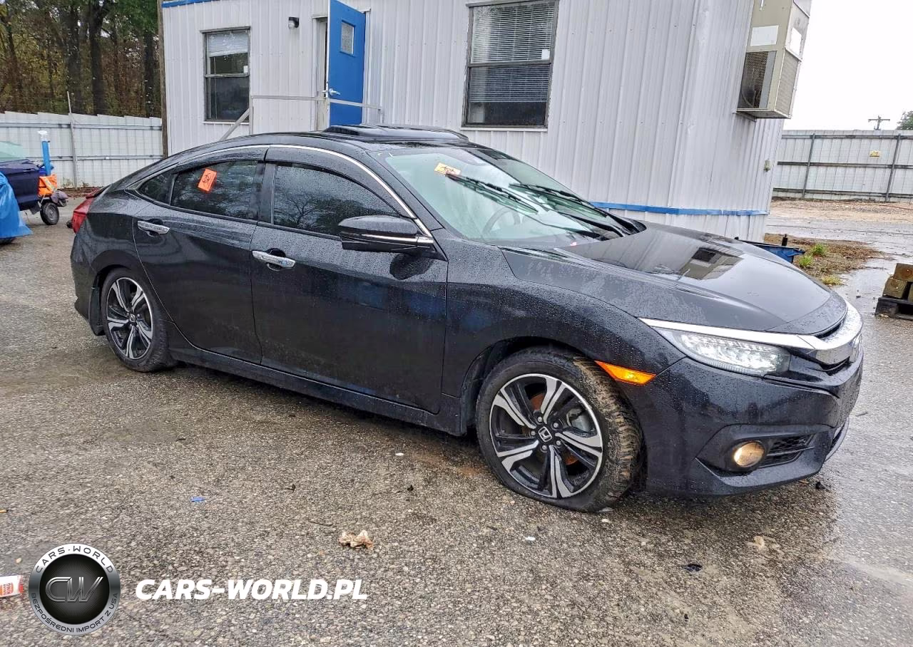 2016 Honda Civic Touring VIN:19XFC1F91GE017453 - 4