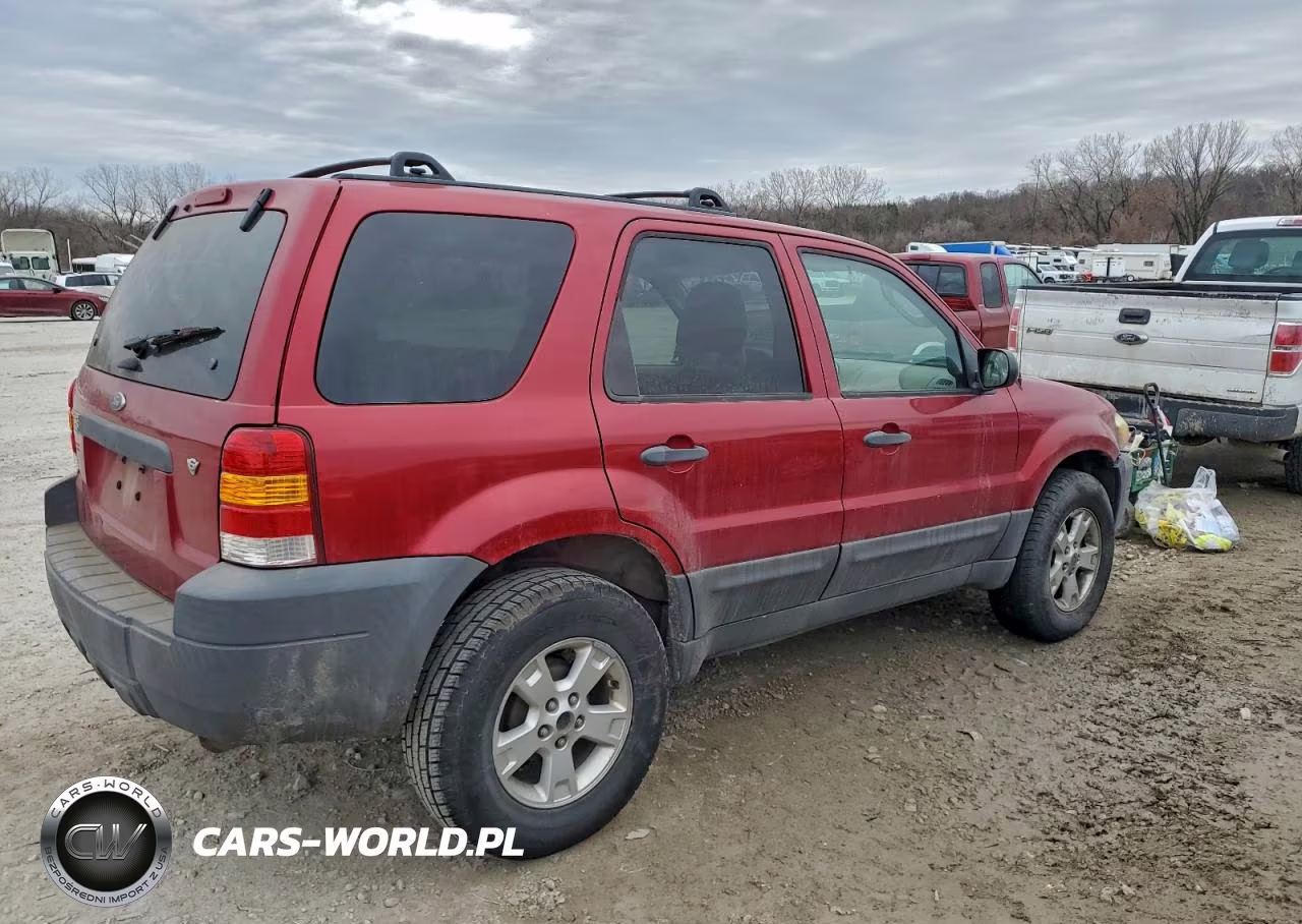 2007 Ford Escape Xlt VIN:1FMYU03187KA20776 - 3