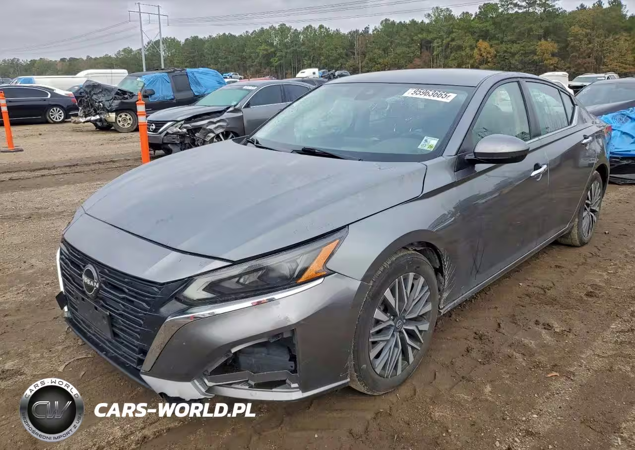 2023 Nissan Altima Sv