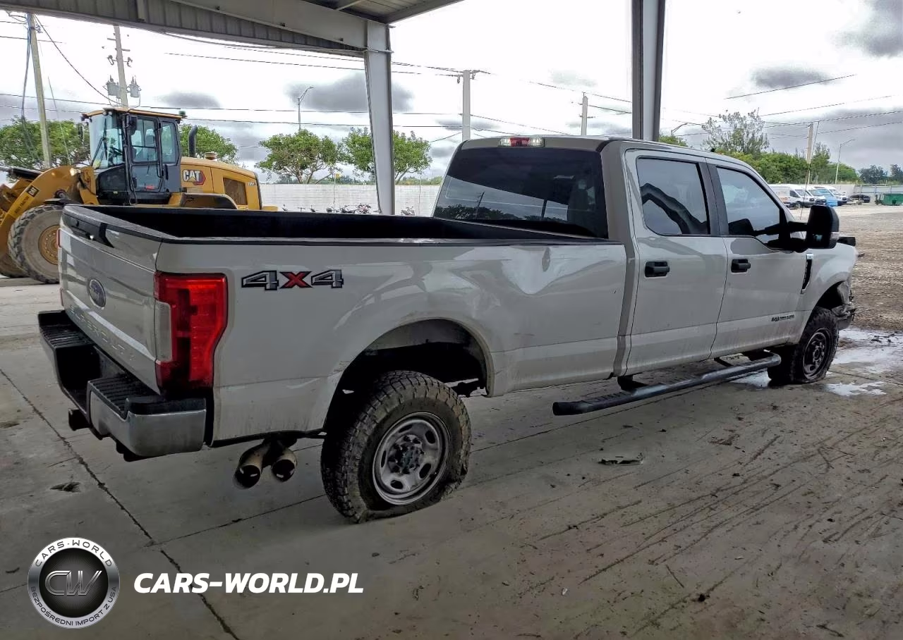 2019 Ford F250 Super Duty VIN:1FT7W2BTXKED10792 - 3