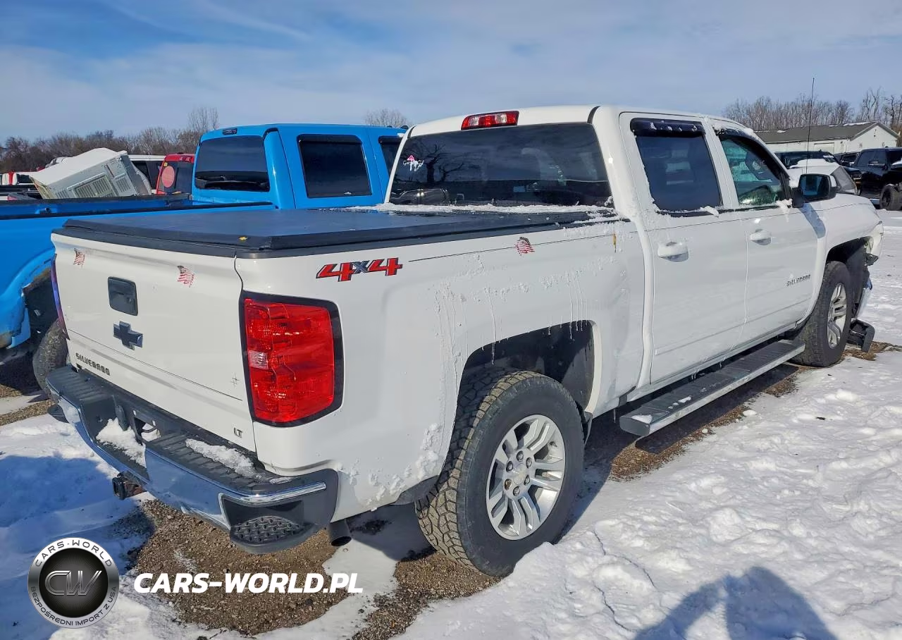 2018 Chevrolet Silverado K1500 Lt VIN:3GCUKREC4JG356936 - 3