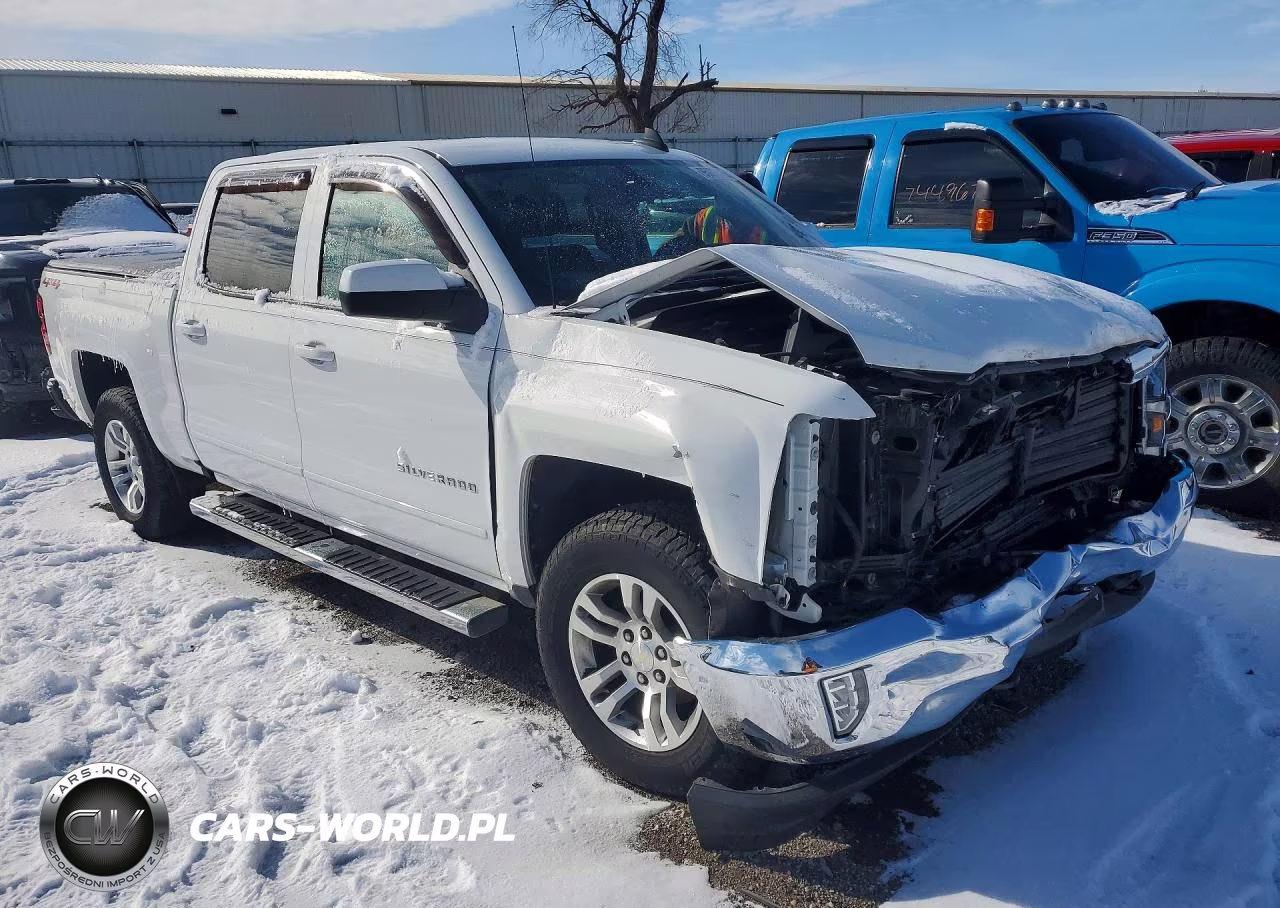 2018 Chevrolet Silverado K1500 Lt VIN:3GCUKREC4JG356936 - 4