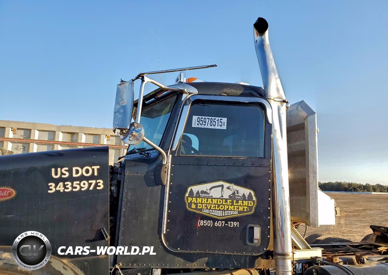 2007 Peterbilt 378 Semi Truck VIN:1XPFDU9X57N668636 - 9