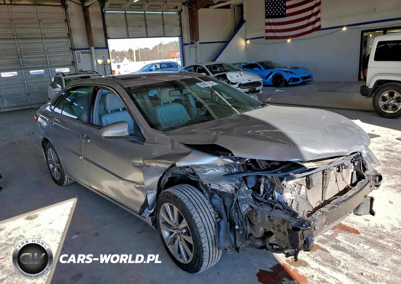 2017 Toyota Camry Le VIN:4T1BF1FK6HU699401 - 4