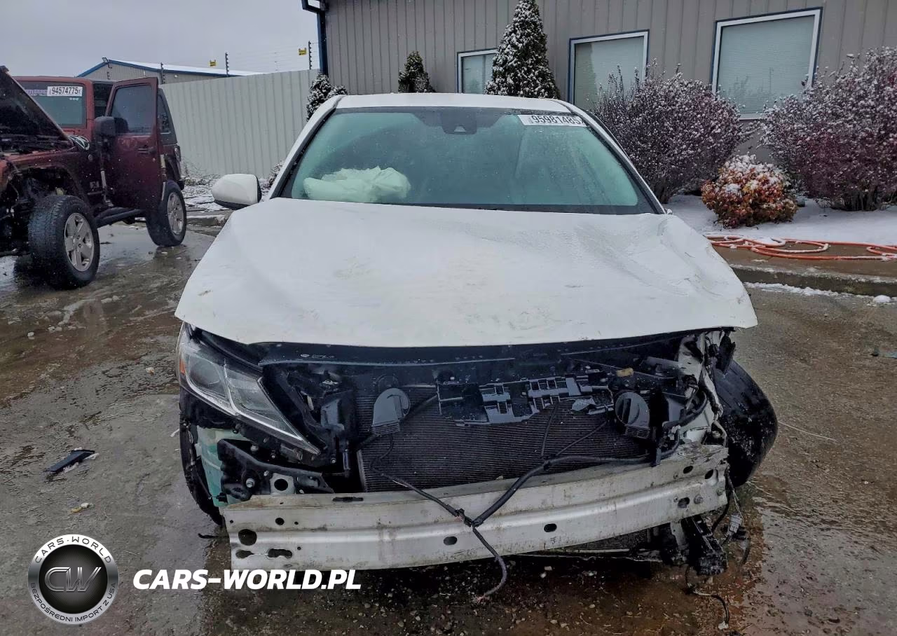 2018 Toyota Camry Se VIN:4T1B11HK4JU582773 - 5