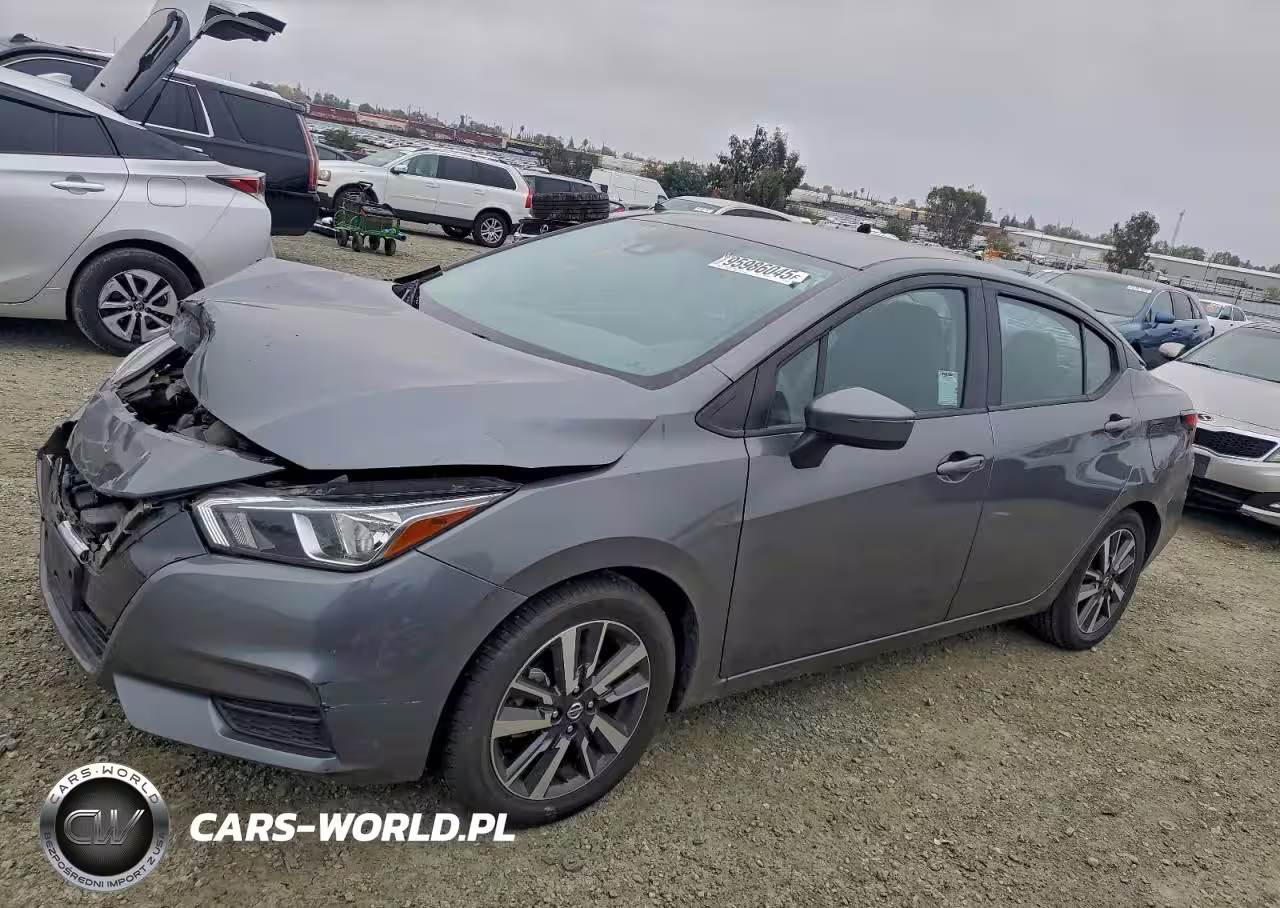 2021 Nissan Versa Sv