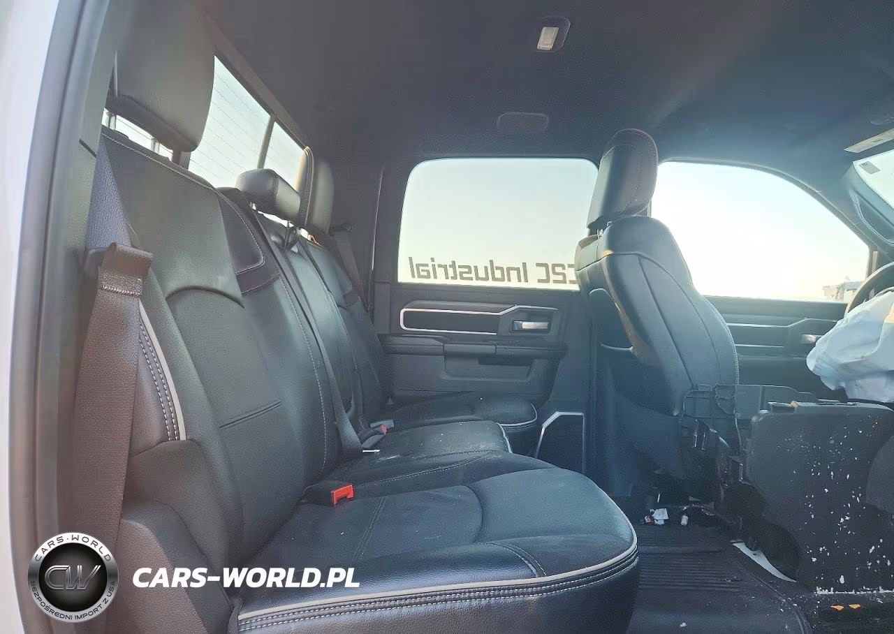 2024 Ram 2500 Crew Cab Larami VIN:3C6UR5FJ2RG347351 - 10