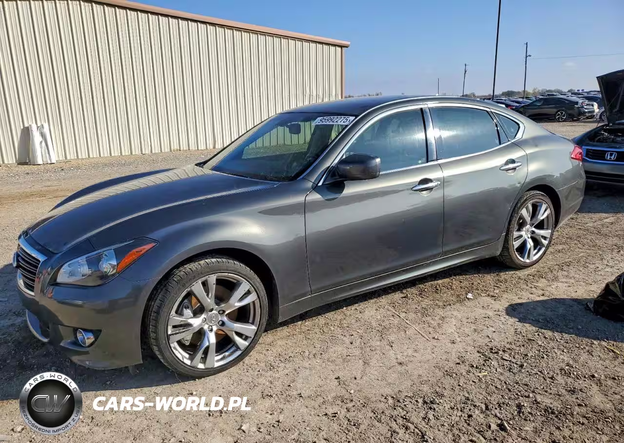 2012 Infiniti M37