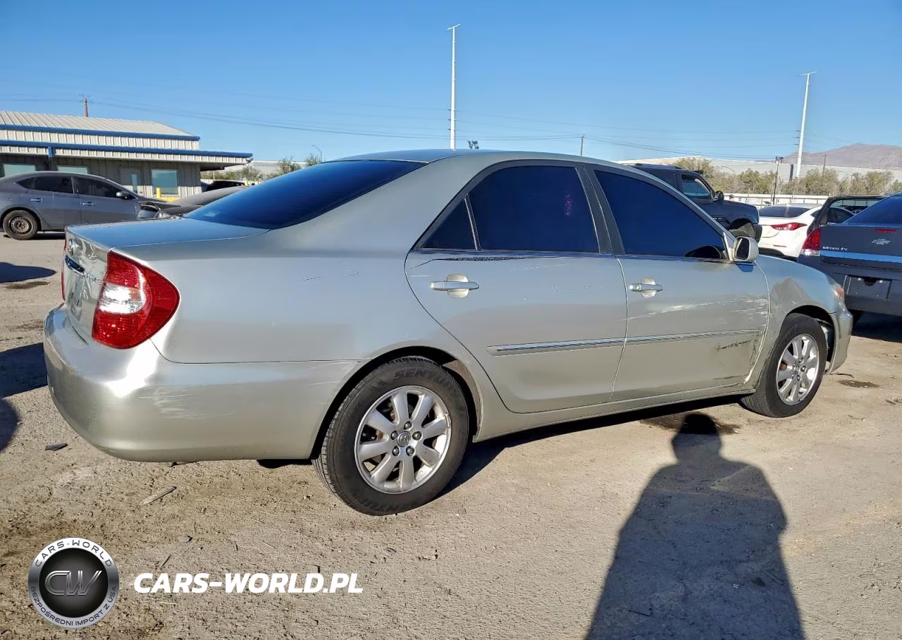 2002 Toyota Camry VIN:JTDBE32K020053374 - 3