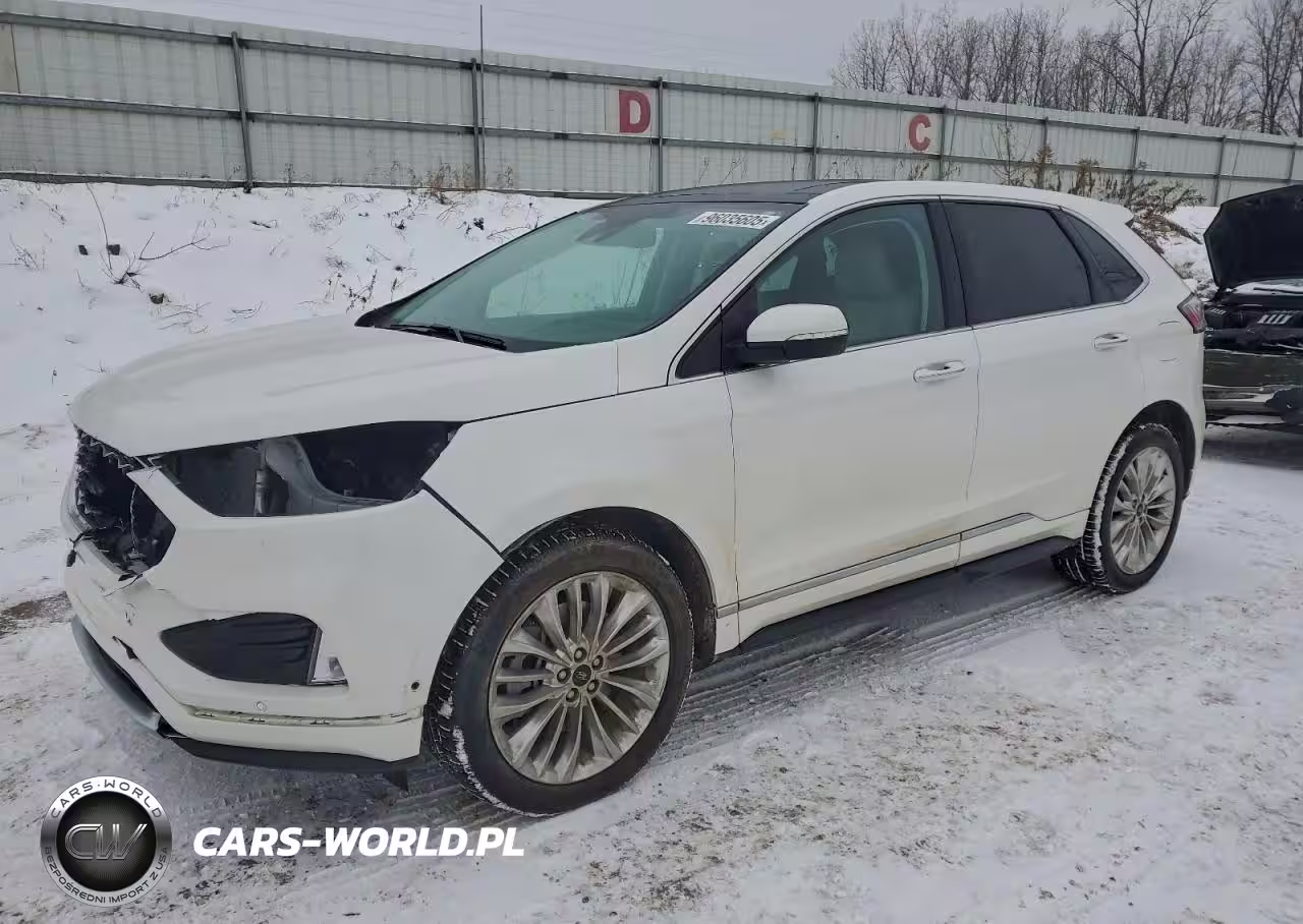 2022 Ford Edge Titanium