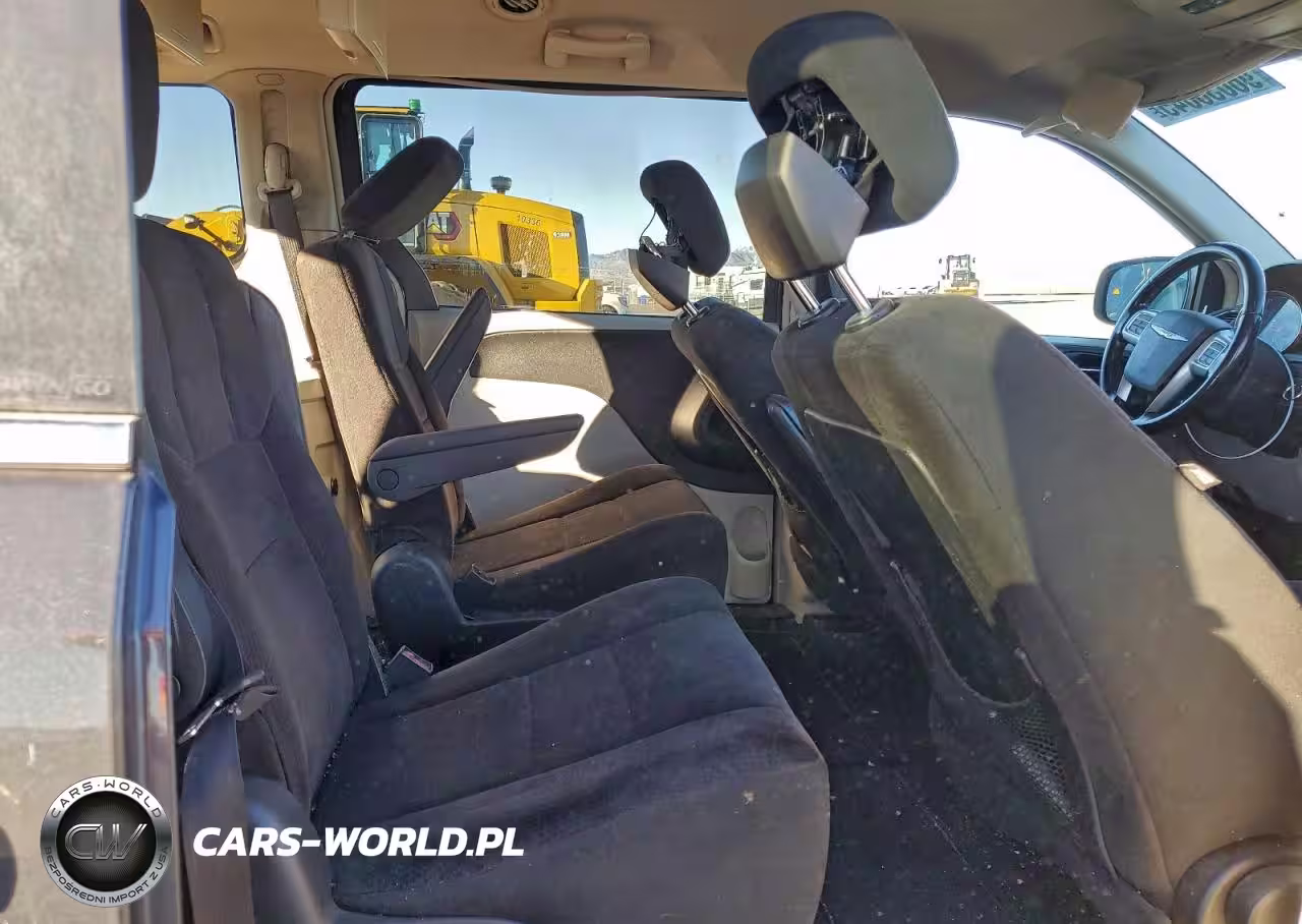 2011 Chrysler Town & Country Touring VIN:2A4RR5DG6BR719967 - 11
