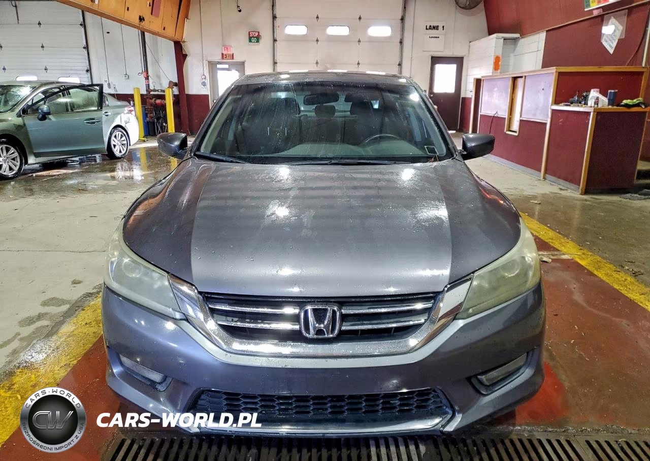 2015 Honda Accord Sport VIN:1HGCR2F59FA149013 - 5