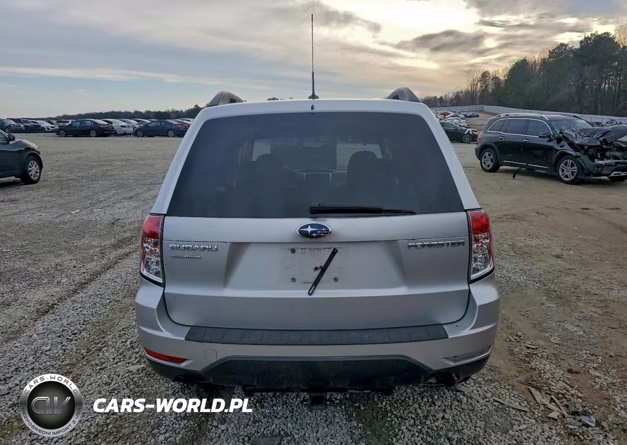 2011 Subaru Forester 2.5X Premium VIN:JF2SHBDC8BH745733 - 6