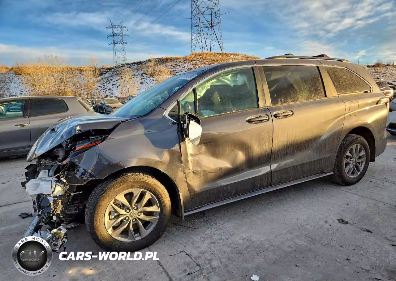 2025 Toyota Sienna Le