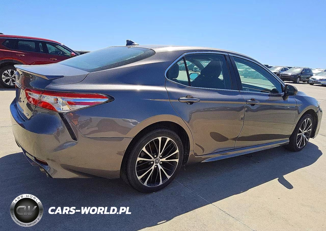 2020 Toyota Camry Se VIN:4T1G11AK1LU326044 - 3