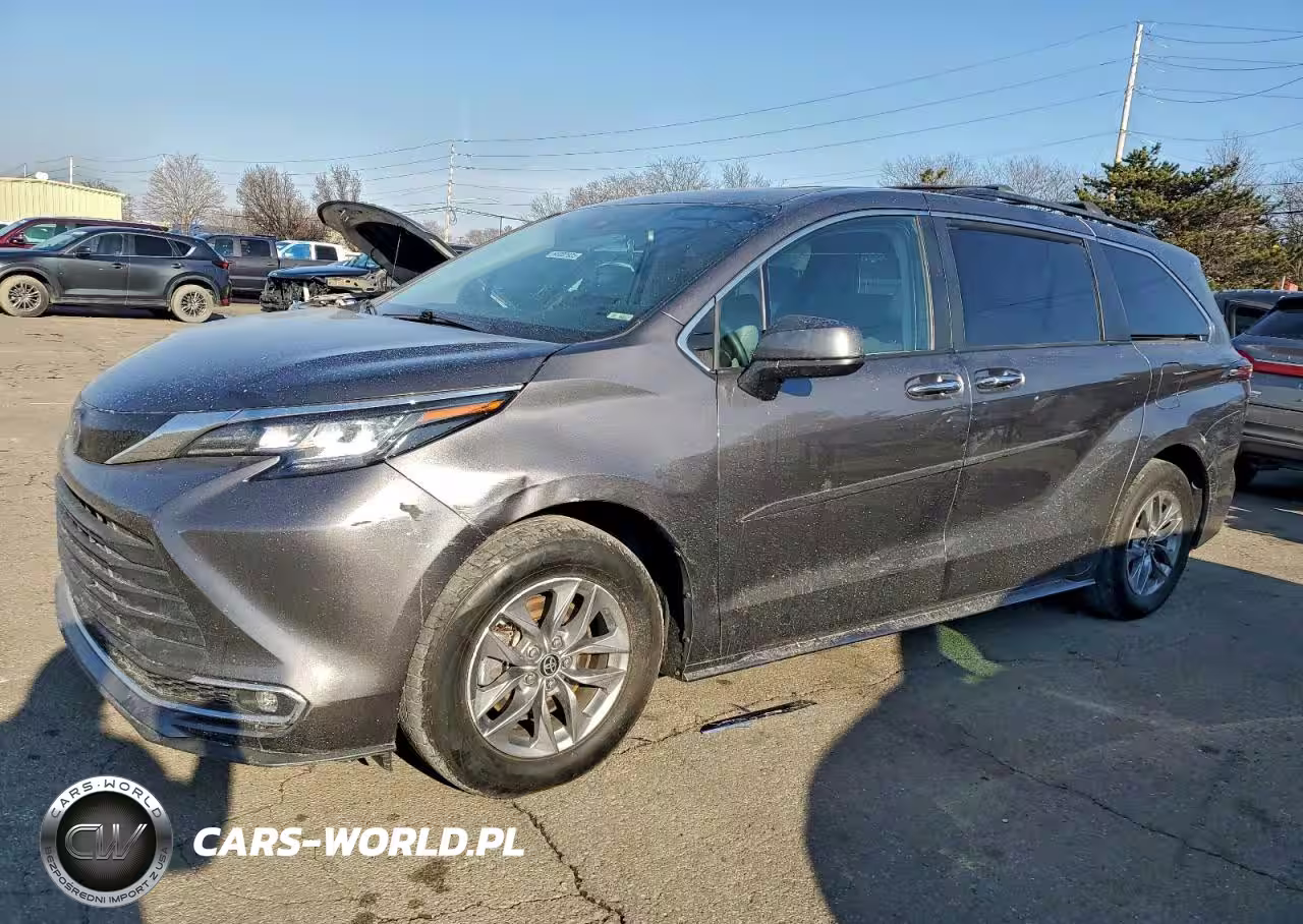 2022 Toyota Sienna Xle