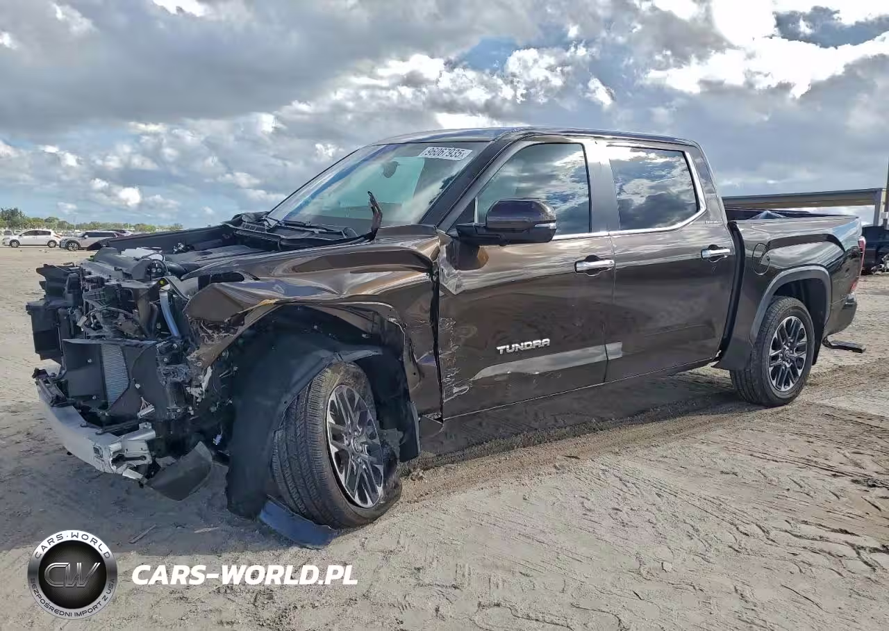 2025 Toyota Tundra Crewmax Limited