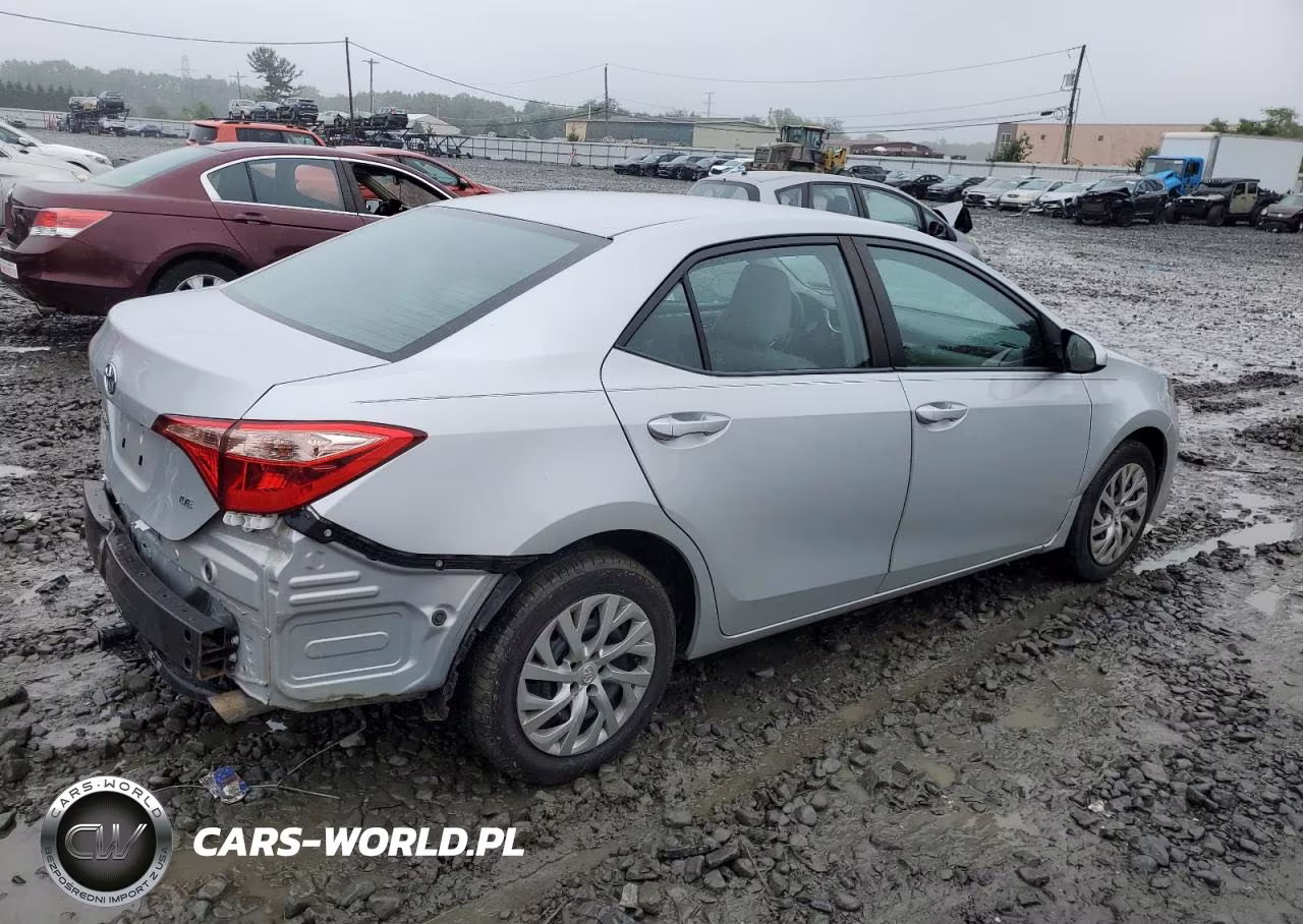 2019 Toyota Corolla L VIN:2T1BURHE4KC158027 - 3