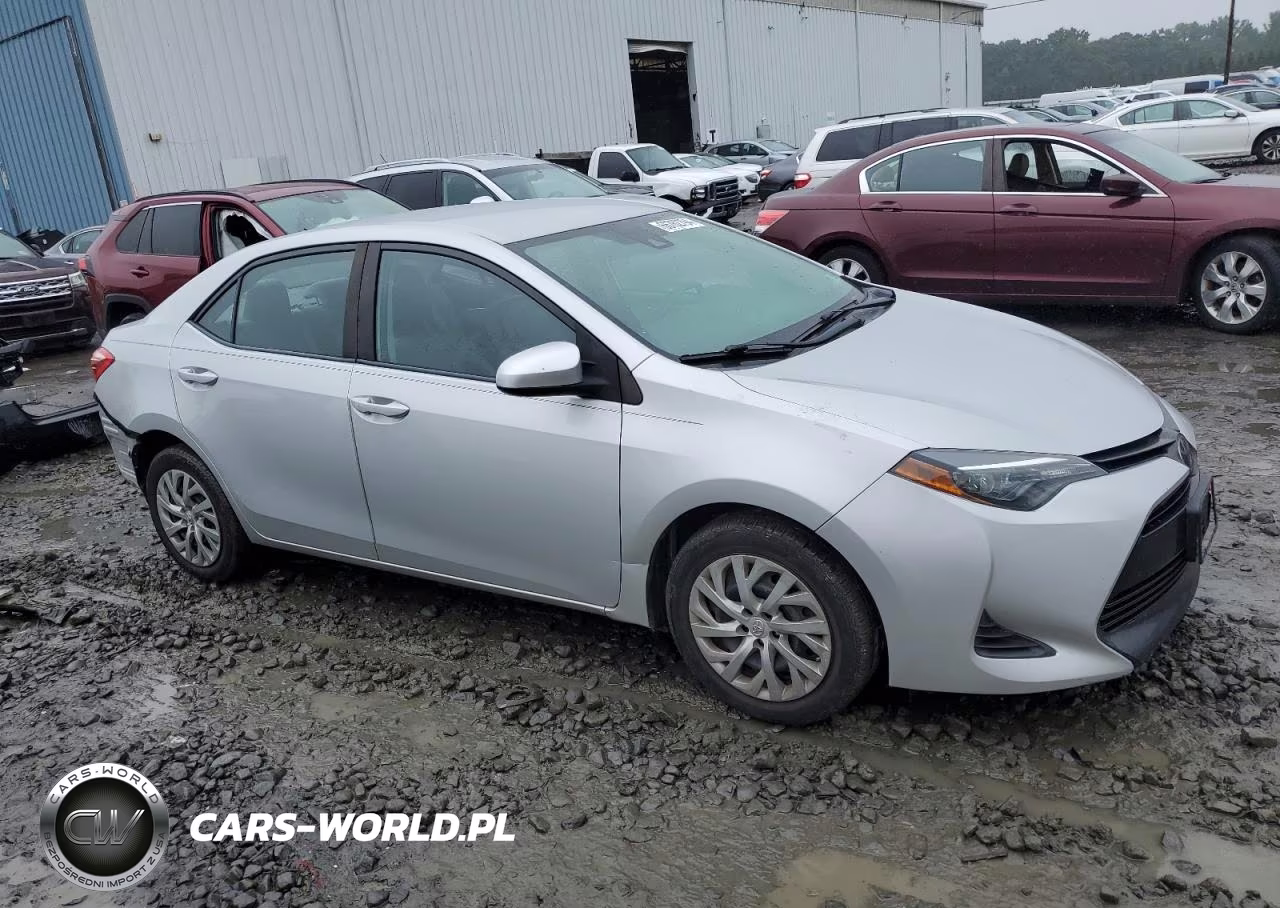 2019 Toyota Corolla L VIN:2T1BURHE4KC158027 - 4