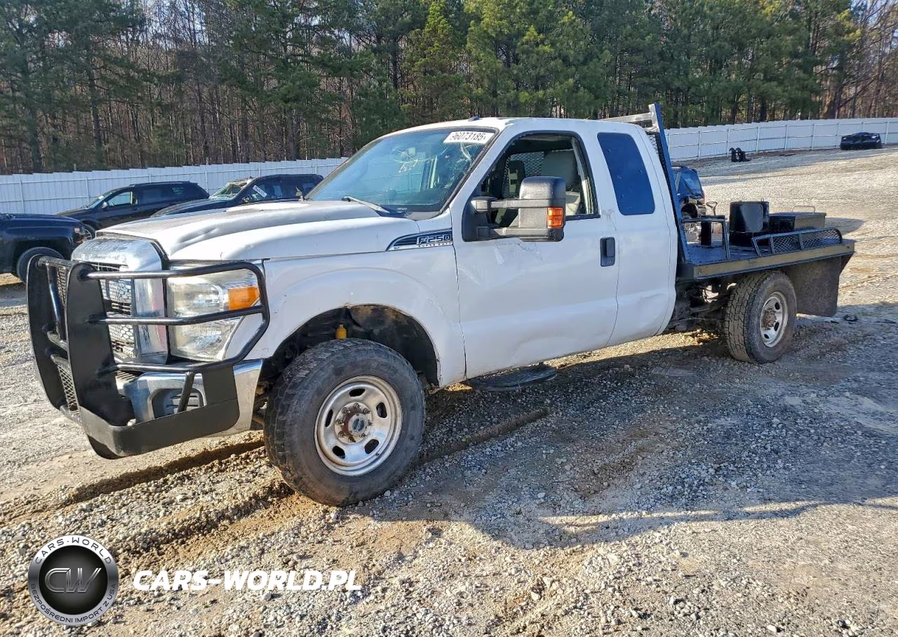 2016 Ford F250 Super Duty Flatbed Truck