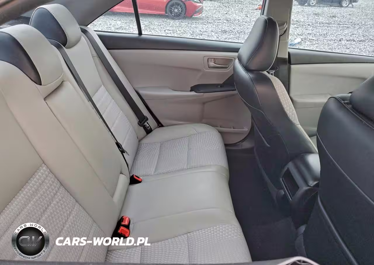 2015 Toyota Camry Le VIN:4T1BF1FK1FU103947 - 10