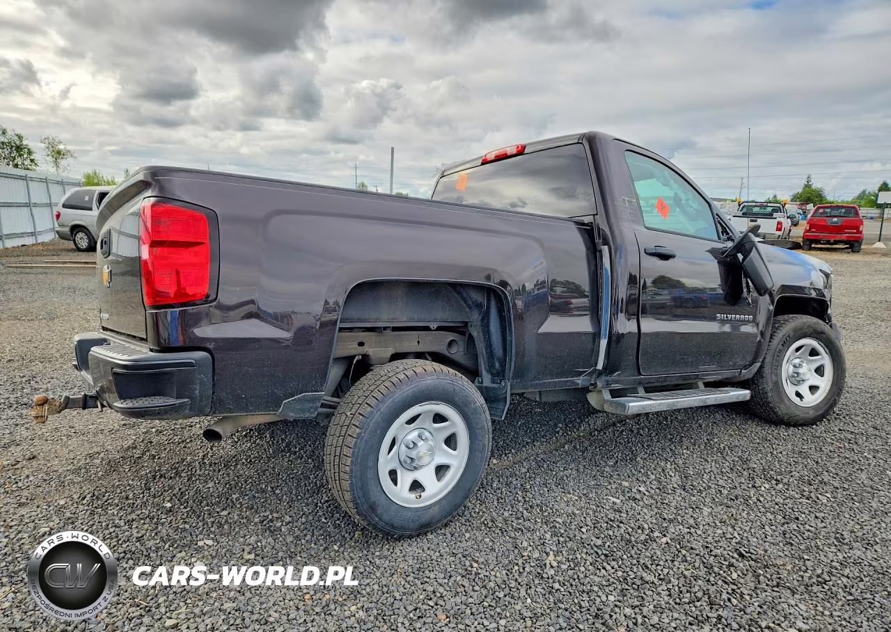 2018 Chevrolet Silverado C1500 VIN:1GCNCNEH1JZ371898 - 3