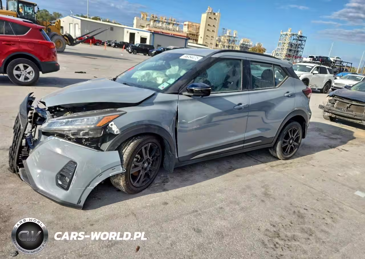 2021 Nissan Kicks Sr