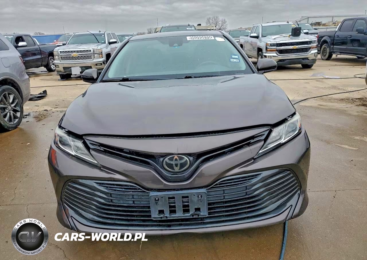 2020 Toyota Camry Le VIN:4T1C11AK6LU891016 - 5