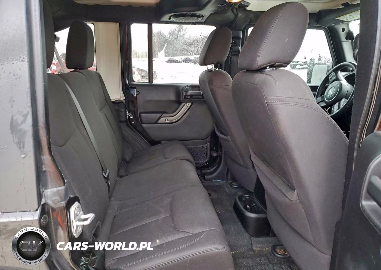 2014 Jeep Wrangler Unlimited Sport VIN:1C4BJWDG4EL100379 - 10