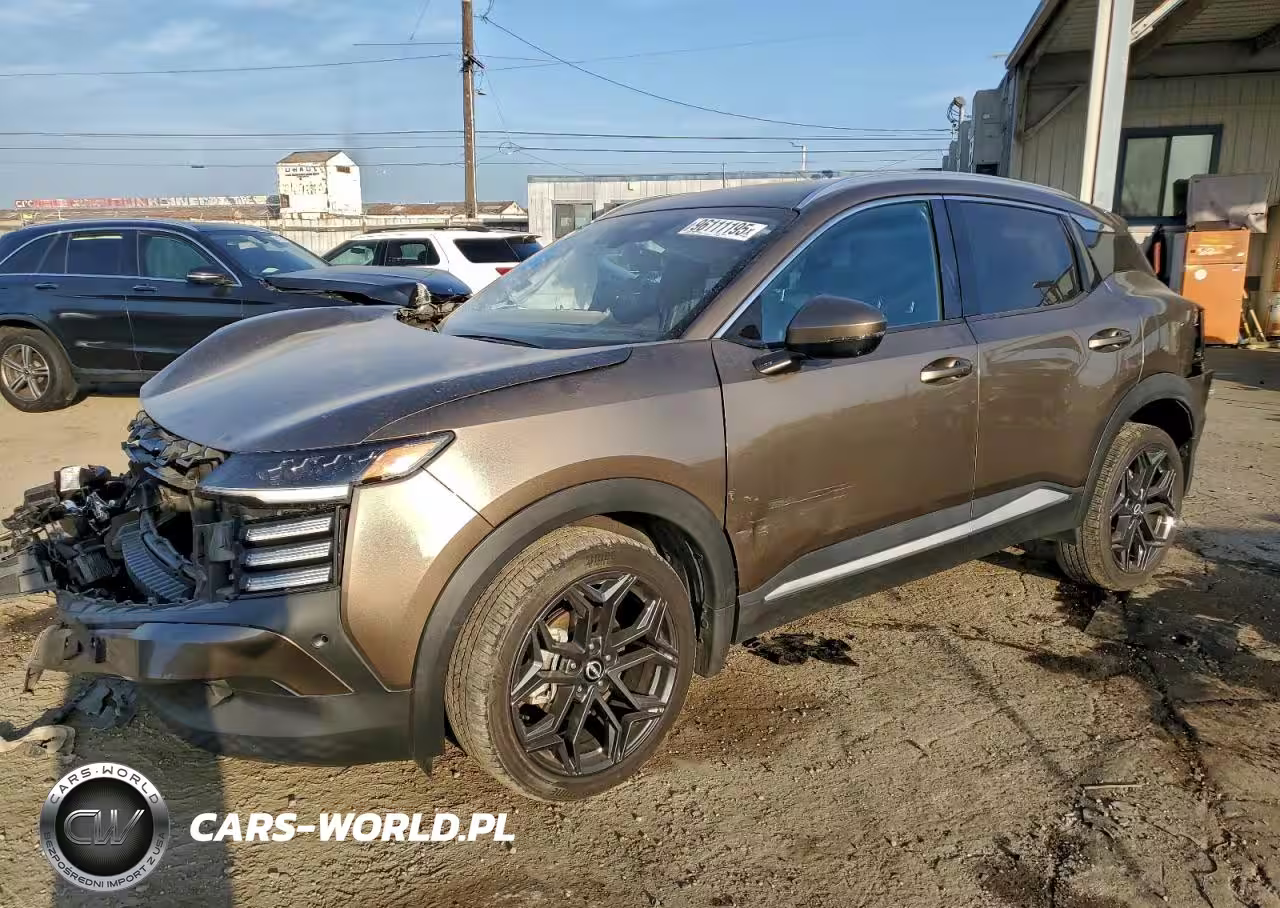 2025 Nissan Kicks Sr