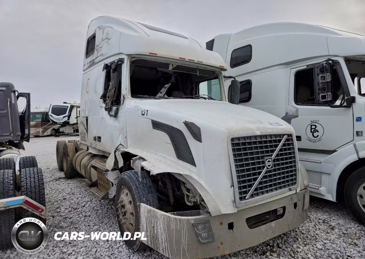 2013 Volvo Vnl Semi Truck