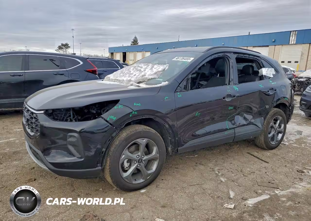 2025 Ford Escape St Line